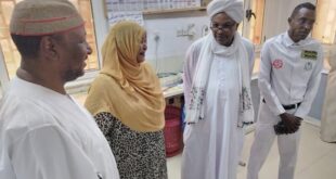 وزير الصحة بالنيل الأبيض يعايد المرضى ويؤكد استقرار الوضع الصحي خلال عطلة العيد